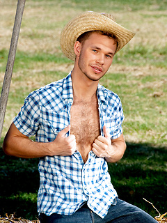 Foxy farmhand strips from his jeans and plaid shirt to show his long cock