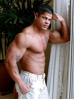 Hunk of a man Bo Armstrong simply adores flexing his giant muscles in underwear